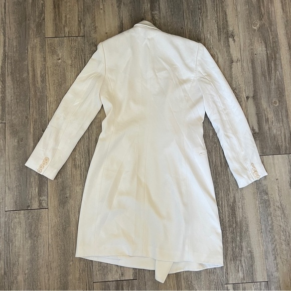 Theory White Long Fitted Blazer - Picture 10 of 10